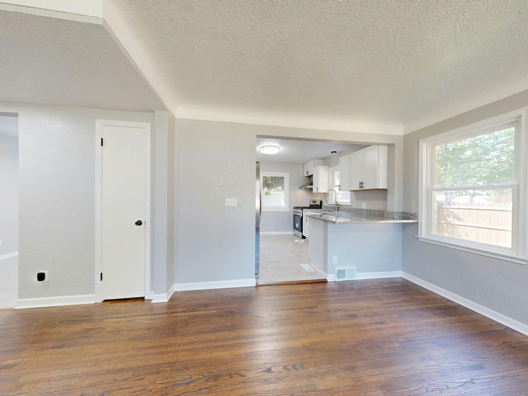 Nowoczesny apartament w Zakopanem z aneksem kuchennym i salonem